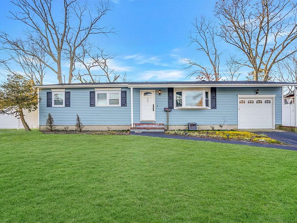 154 Swan Lake Drive, Patchogue, NY 11772 Zillow