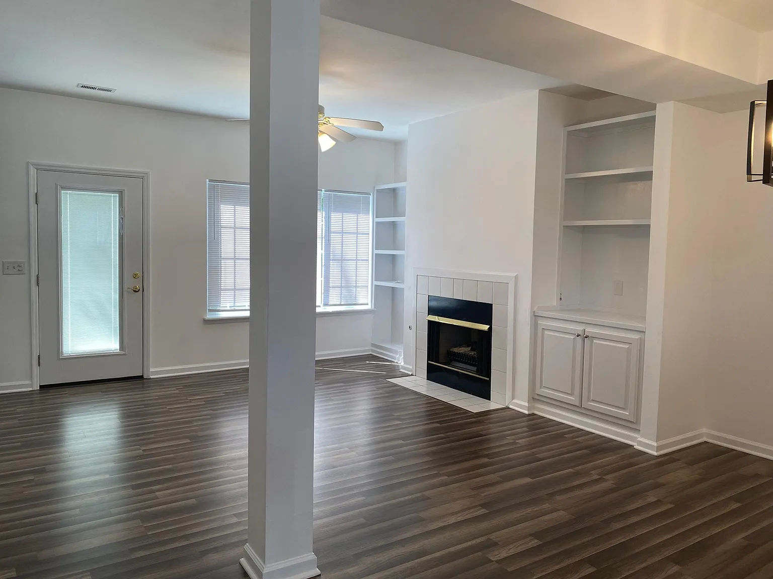 2 bed, 2.5 bath, 1280 sqft, $1,585 — Photo 2