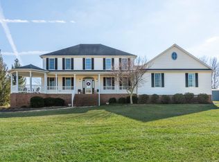 572 Augusta Farms Rd, Waynesboro, VA 22980