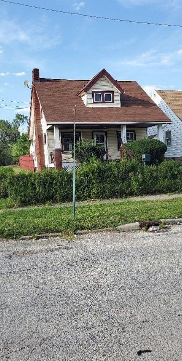 1st image of 19801 Gardenview Dr