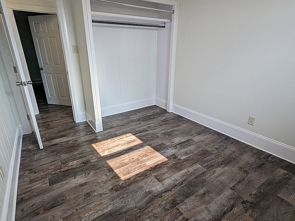 4th image of 840 Duke Ave #A