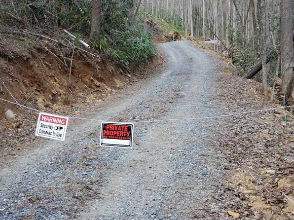 (undisclosed Address), Whittier, NC 28789