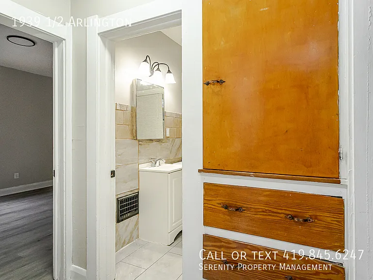 1939 1/2 Arlington Ave — Photo 12