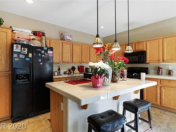 3rd image of 8556 Pinellia Ct
