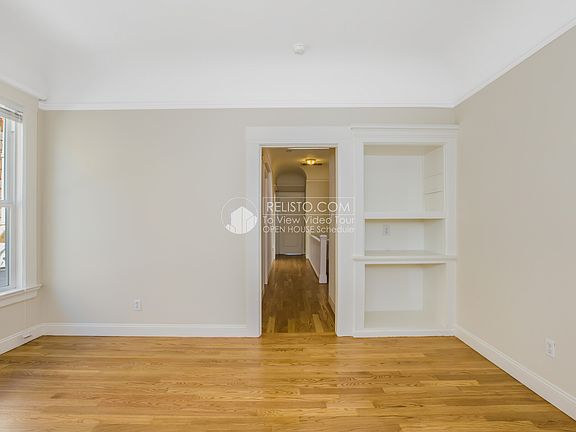 3rd image of 1705 Powell St