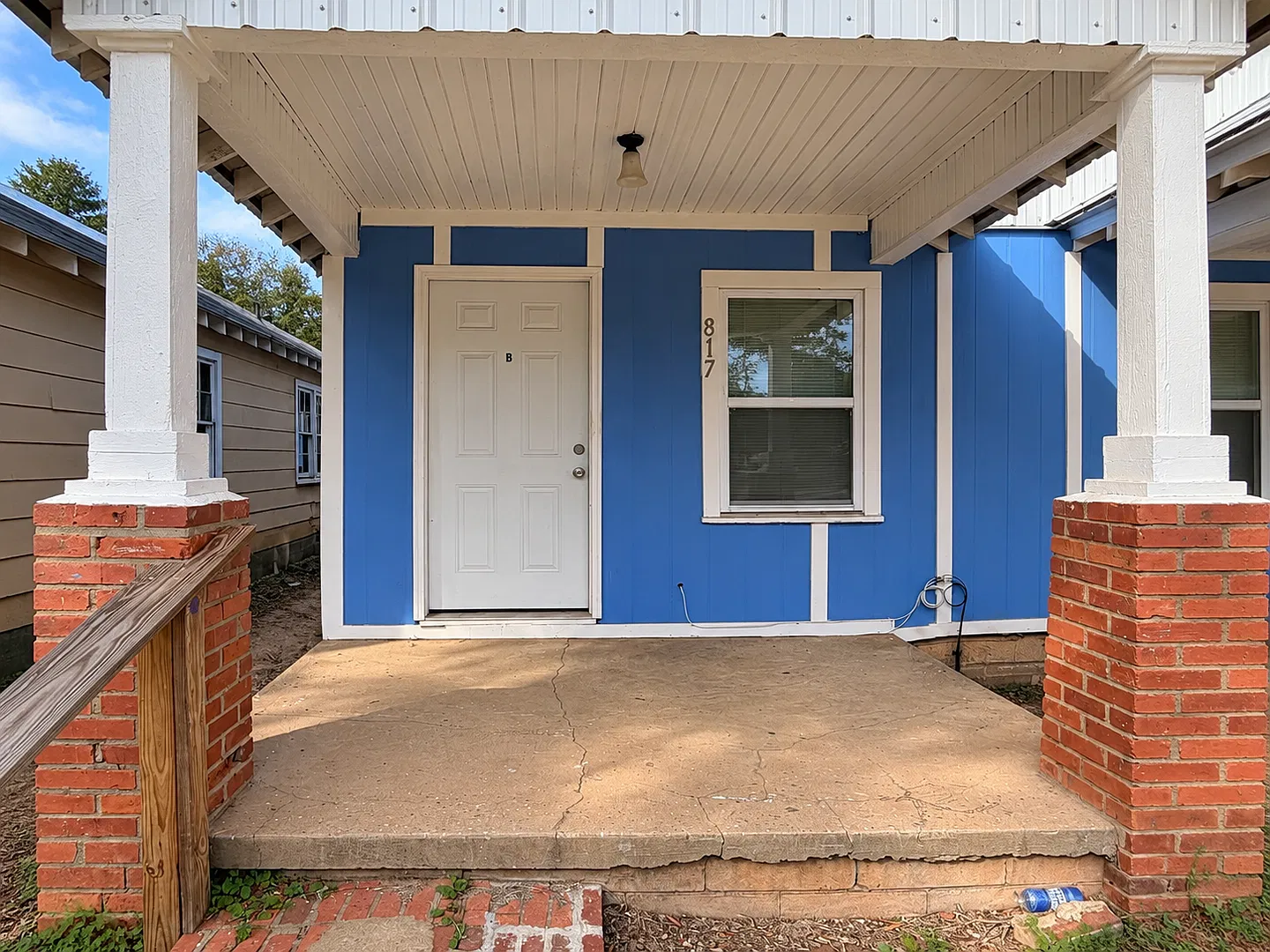 817 Corn Ave — Photo 2