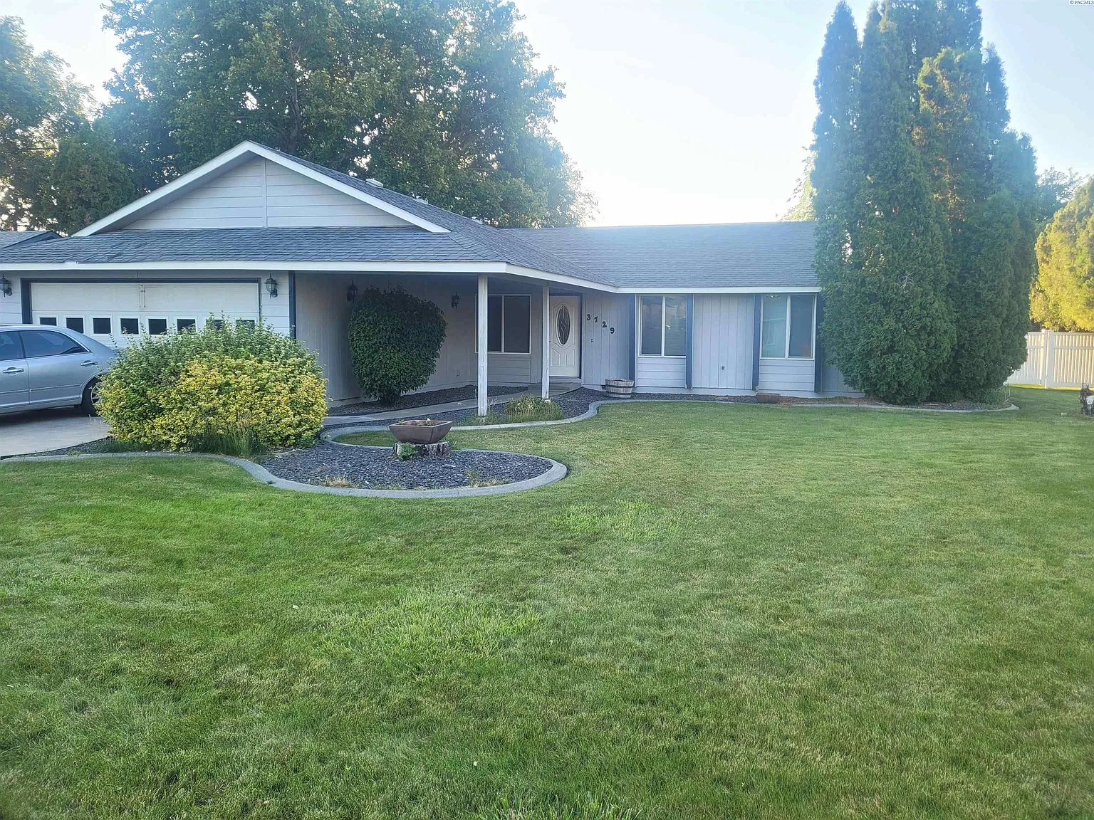 3729 W Quincy Pl photo 1
