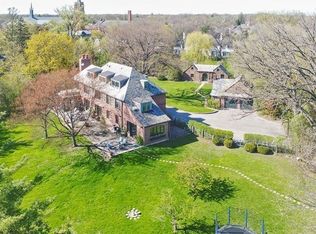 3 Golf Ln, Winnetka, IL 60093