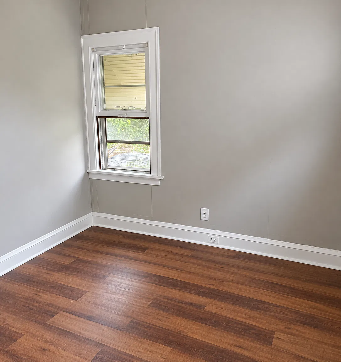 10107 Almira Ave — Photo 4