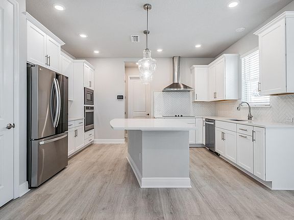 4th image of 2408 W North A St #1