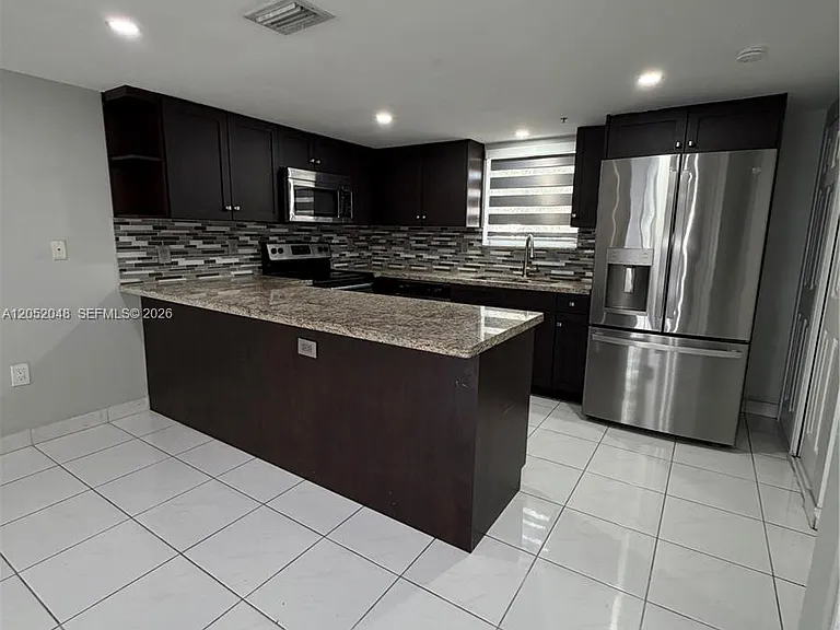 551 NW 82nd Ave #516 — Photo 4