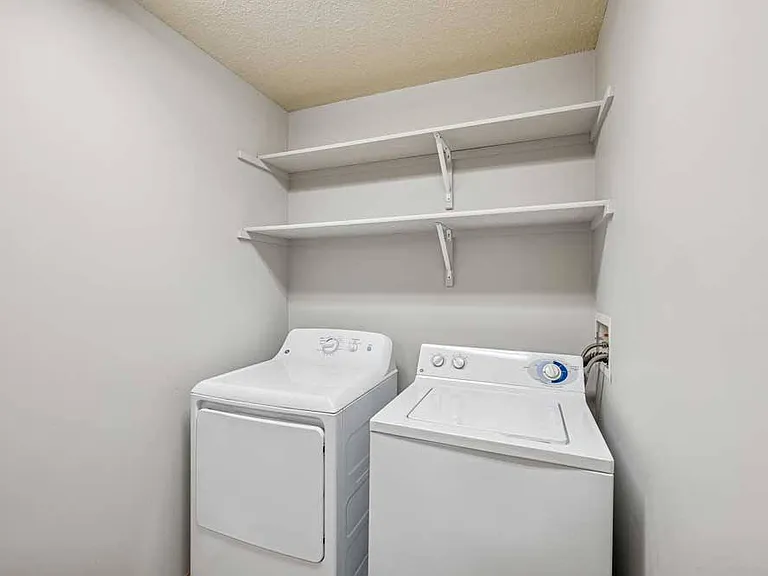 Pinebrook Apartments — Photo 118