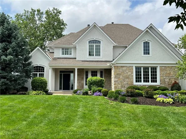 13856 Horton Dr, Overland Park, KS 66223