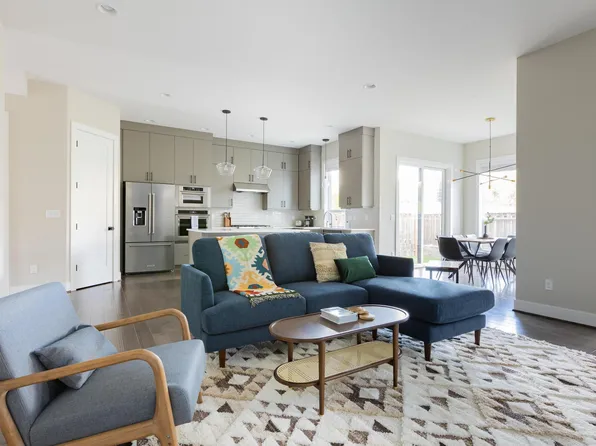 14626 NW Fricke Ln, Portland, OR 97229