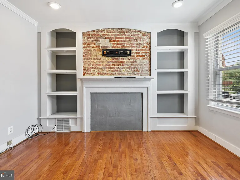 803 S Hanover St — Photo 21