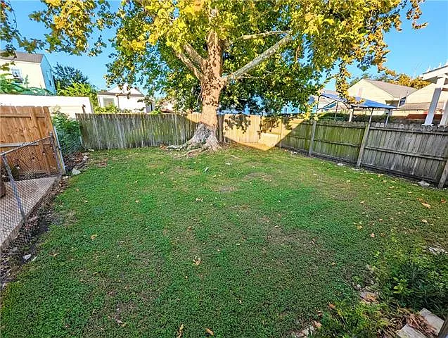 2219 Saint Philip St — Photo 13