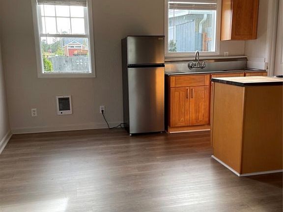 2nd image of 405 Washington Ave #A