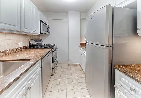 4th image of 220 E 67th St APT 1F