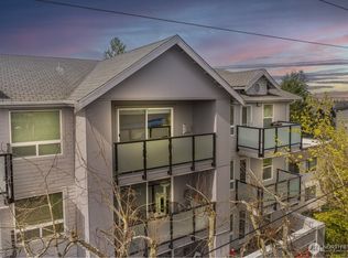3435 California Ave SW APT 405, Seattle, WA 98116