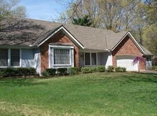 10516 Belinder Rd, Leawood, KS 66206