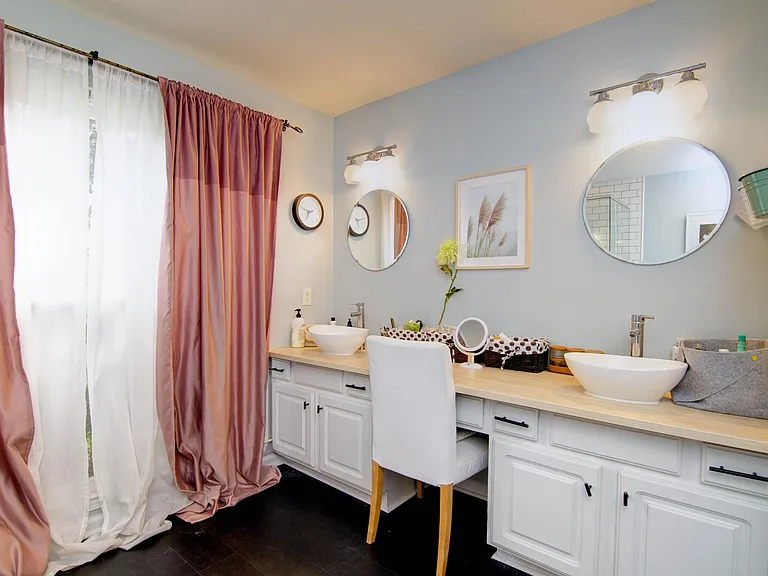 1330 Riding Brook Dr — Photo 10