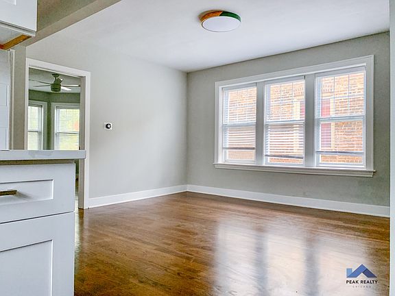5th image of 3228 N Hamlin Ave #3379013