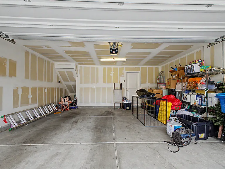 9963 Ravenswood Peak Ave — Photo 30