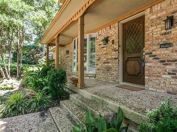 3rd image of 9604 Meadowhill Dr
