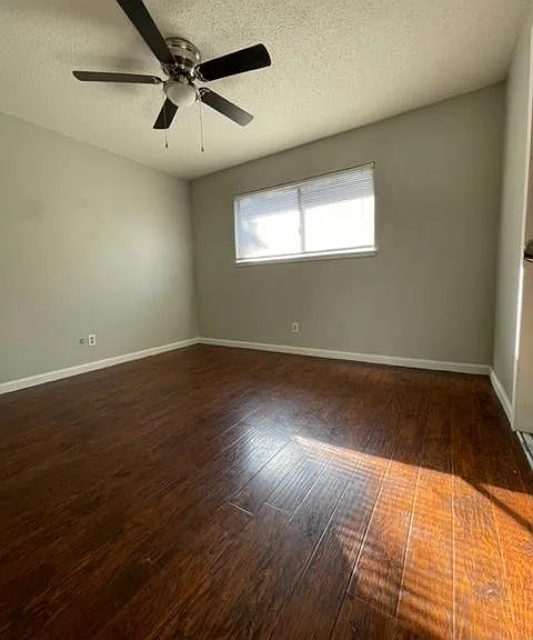 446 E Acacia St #5 — Photo 6