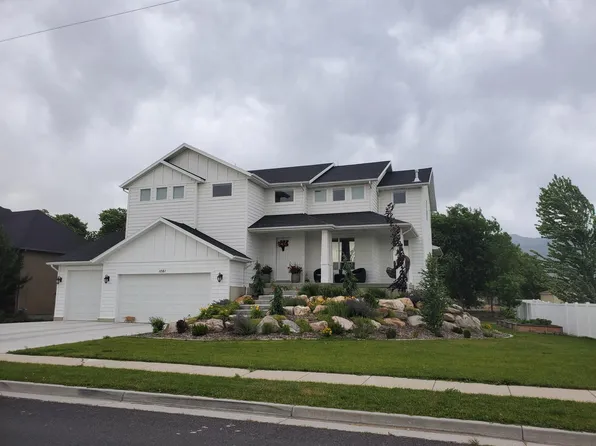 1061 S Suncrest Ln, Kaysville, UT 84037