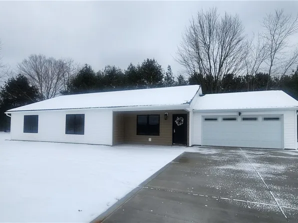 112 Kutcham Dr, Uhrichsville, OH 44683