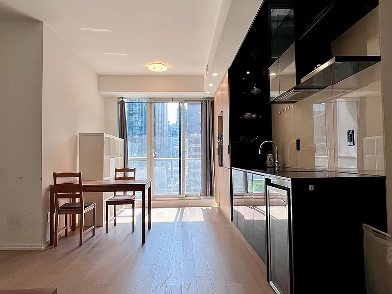 70 Temperance St #1012 — Photo 3