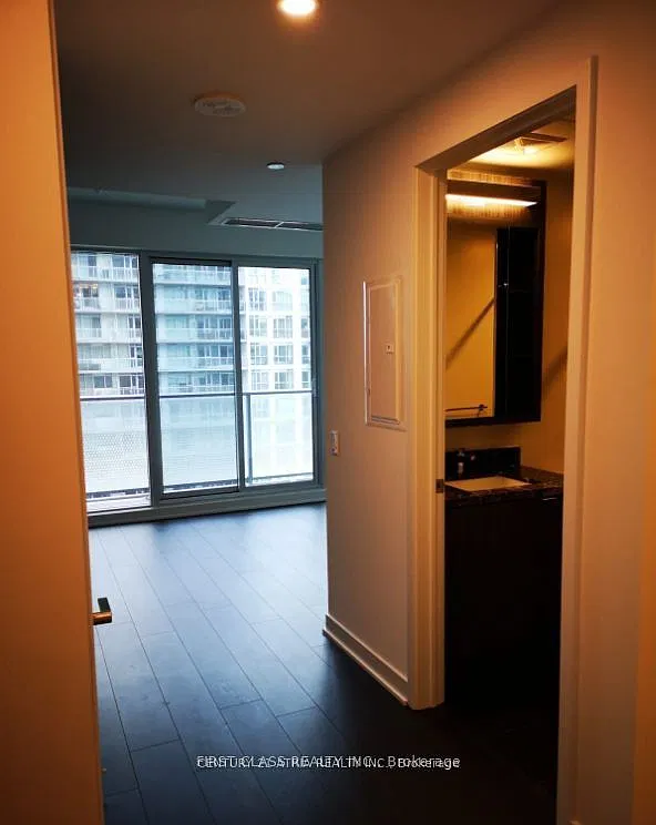 Studio, $1,900 — Photo 2
