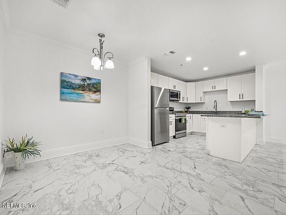 4th image of 3591 KERNAN Boulevard S #806