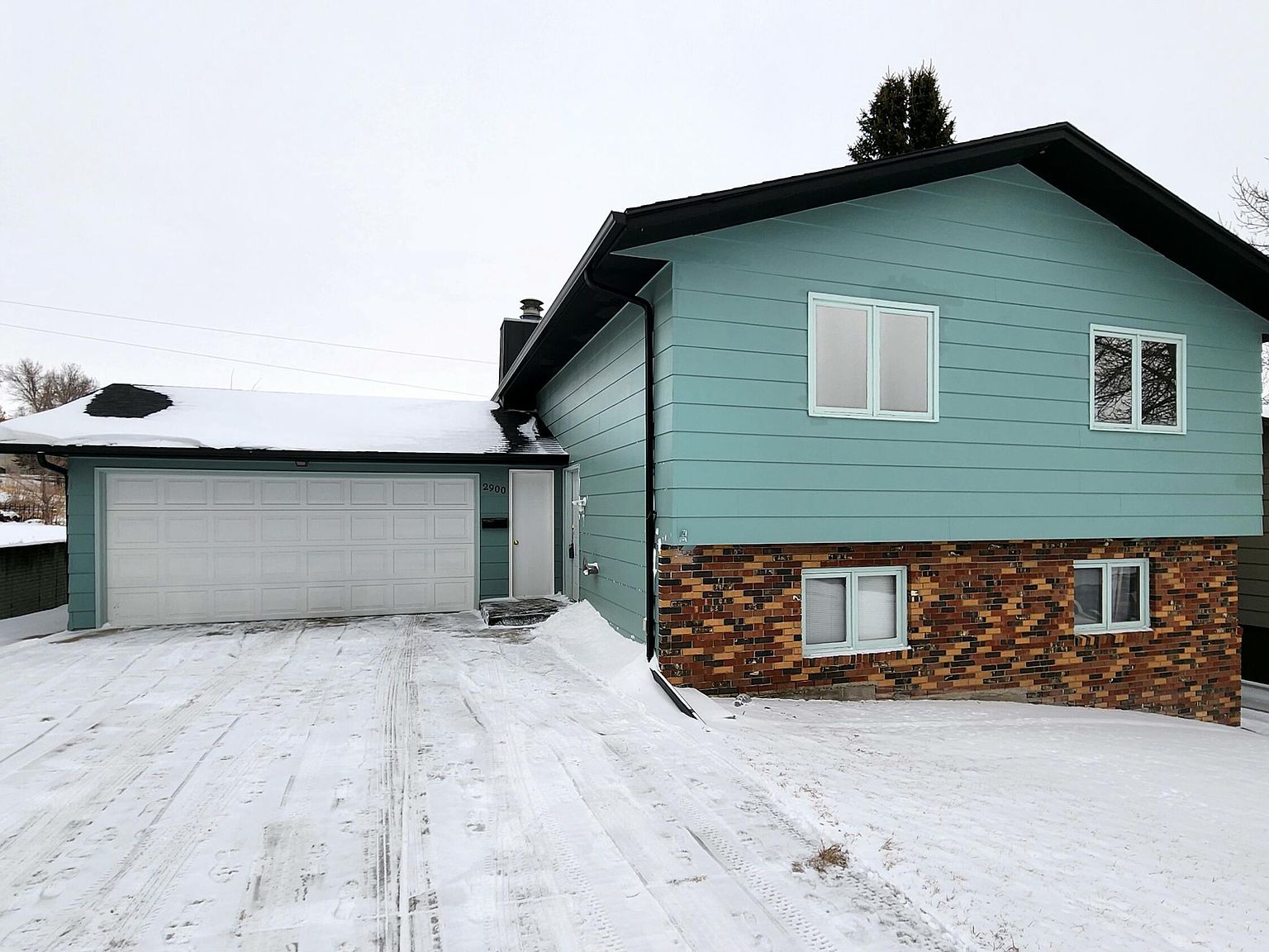 2900 E C Ave, Bismarck, ND 58501 | Zillow