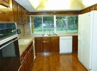 813 Holly Ln, Plantation, FL 33317