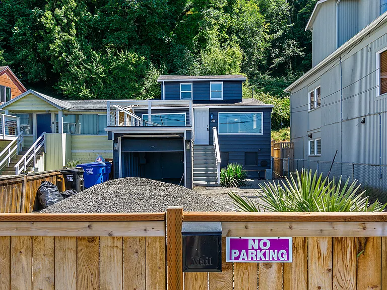 1310 Alki Ave SW — Photo 18