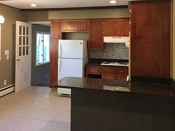 2nd image of 19 Winston Dr