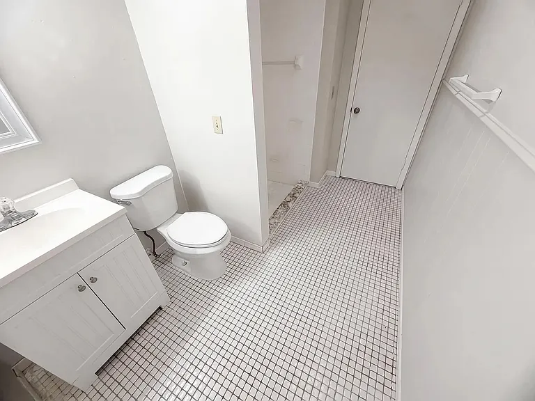 2310 SW Fern Cir — Photo 5