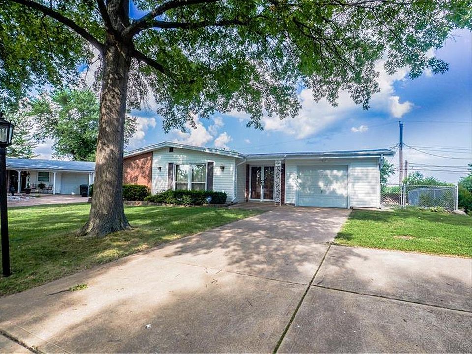 1st image of 700 Paschal Dr