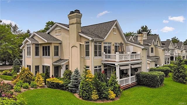 1st image of 84 Doral Greens Dr W
