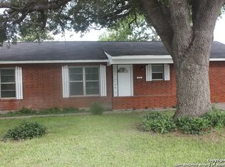 1416 Maple St, Kenedy, TX 78119
