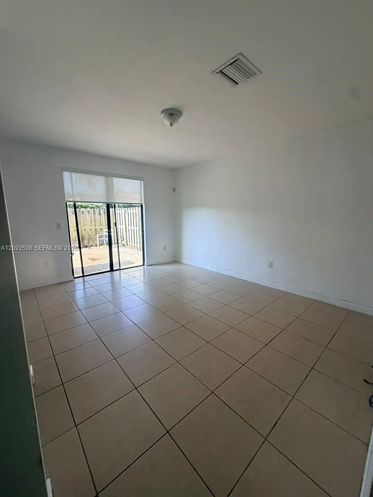 Silver Palm East Sec Thre — Photo 3