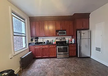 562 Lorimer Street #3 image 1 of 8