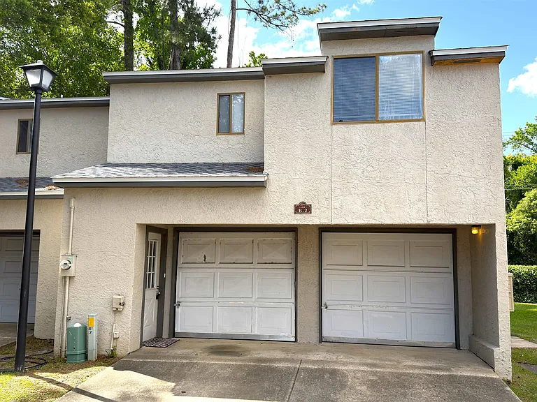1315 Airport Dr #B02 — Photo 2