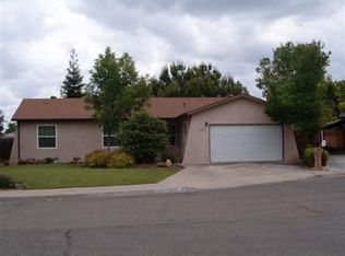 1698 Beverly Ave, Clovis, CA 93611