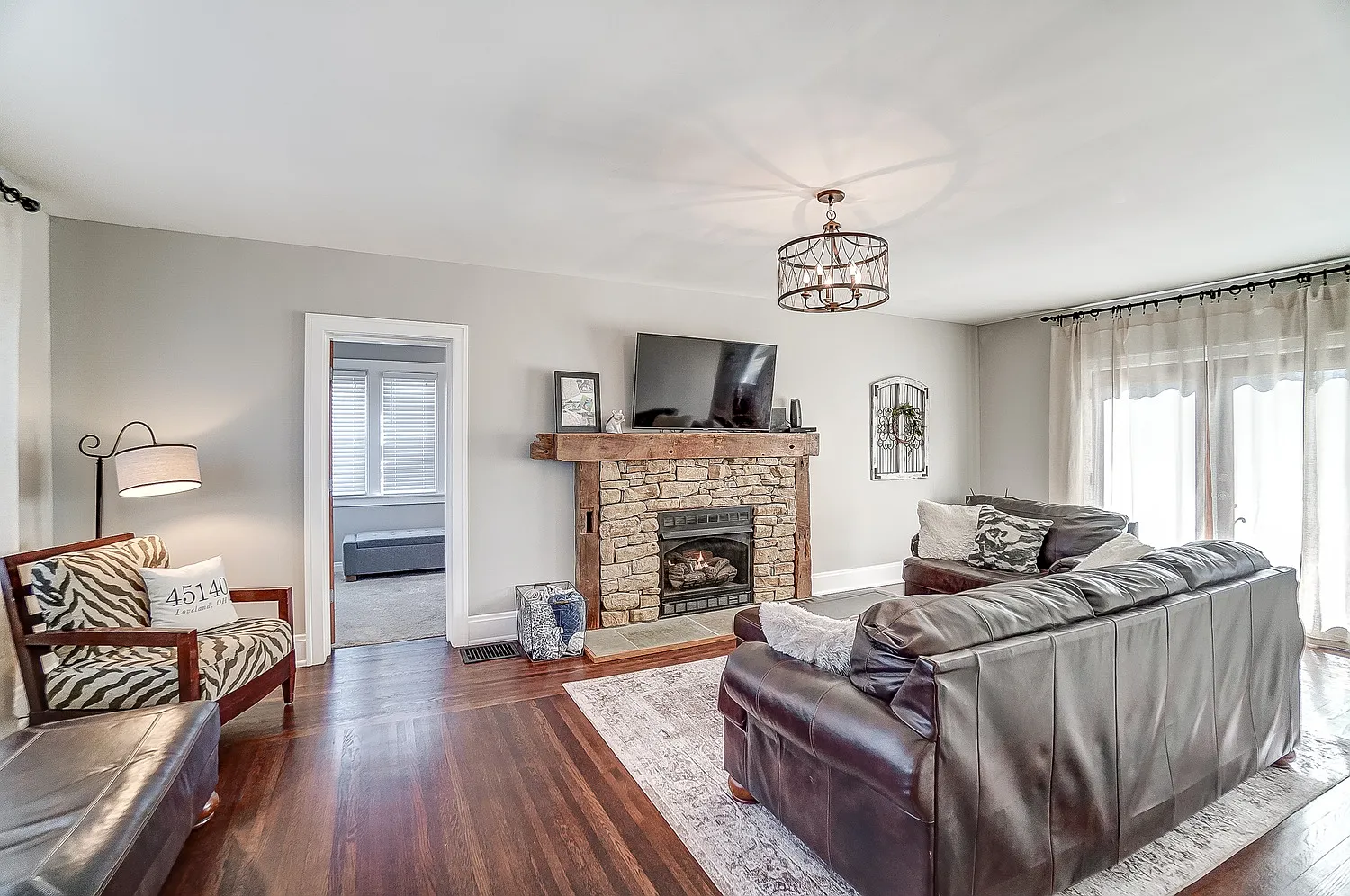 4 bed, 3.5 bath, 3400 sqft, $5,495 — Photo 4