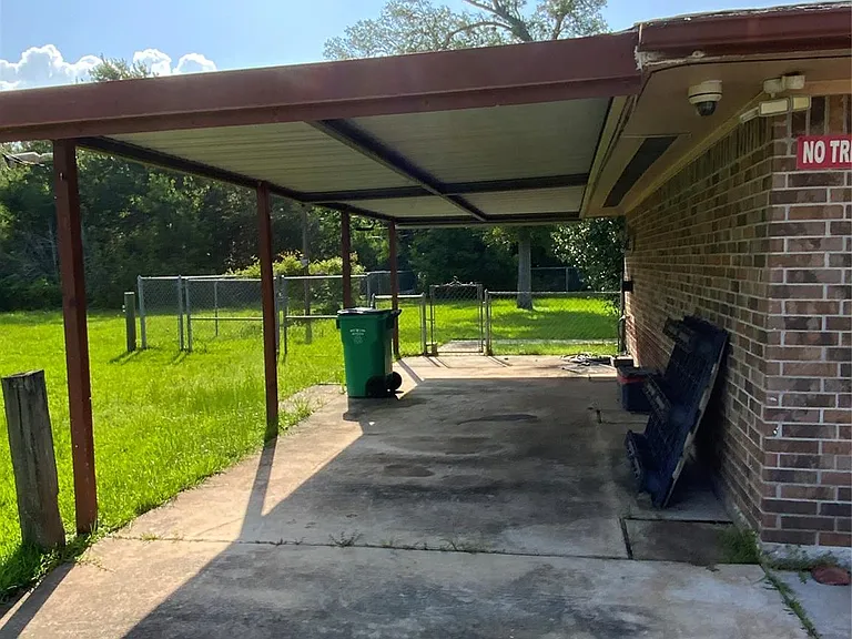 515 S Burnett Dr — Photo 12