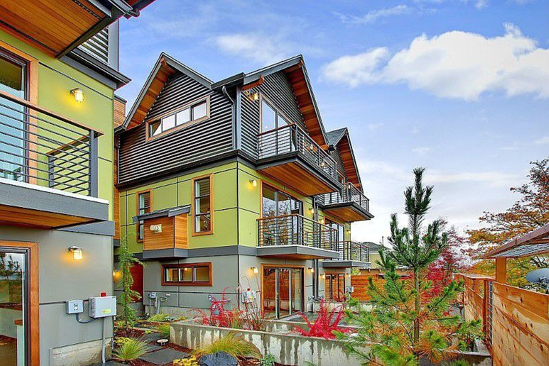 Very Light and Open Luxury Semi-Detached Townhomes with Absolutely Awesome Westerly Views!