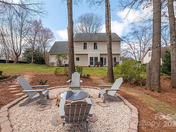 5th image of 16914 Cambridge Grove Dr